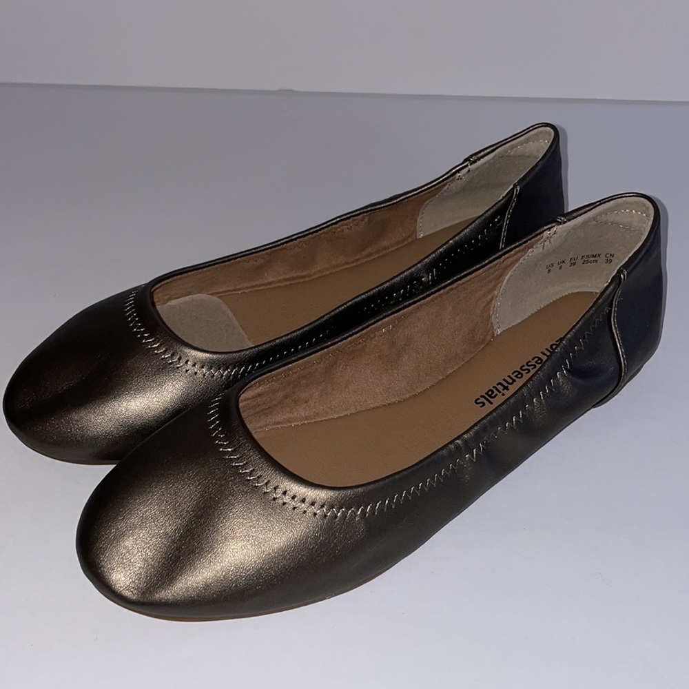 Amazon Essentials Metallic Flats - Picture 6 of 12